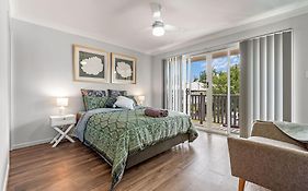 Modern New Townhouse In Booval